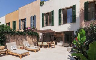 House in Campos poble. Viviendas de nueva construcción con piscina, terraza y garaje en