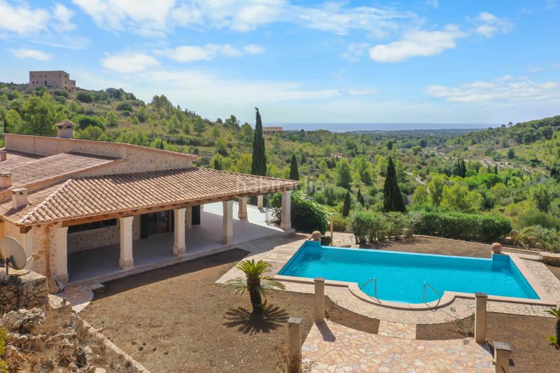 Foto 5229fb30-15e6-497a-9b3c-fd492eed3e45. Country house with heating parking pool in Cala Murada Manacor