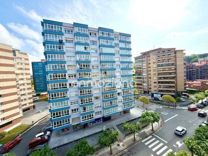 Foto bc8ee7b3-fb0d-4a81-8b7c-25ad80f3740f. Piso  en venta calle alcalde luis treillard, Salinas, asturias en Castrillón