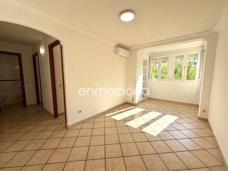 Foto 33879653-9d7f-47ac-9cf4-b385e4b13e1d. Alquiler piso  en alquiler en calle melchor fernández almagro, barrio del Pilar en Madrid