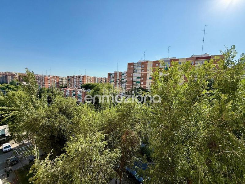 Foto 983375bf-07f6-4558-b54d-9009a59bf5d6. Alquiler piso  en alquiler en calle melchor fernández almagro, barrio del Pilar en Madrid