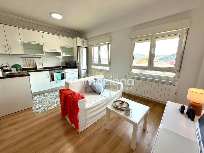 Foto 241c4a31-bf1d-4333-9010-3a5c40212060. Piso  en venta en avenida de los telares, , asturias en Avilés