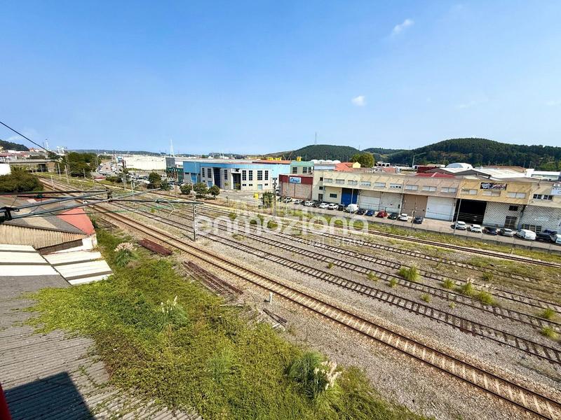 Foto 634074e1-6b63-4683-8810-d7cf7f6bb2e9. Piso  en venta en avenida de los telares, , asturias en Avilés