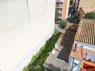 Terreny residencial a Centre. Solar edificable de 558m2 en figueres.