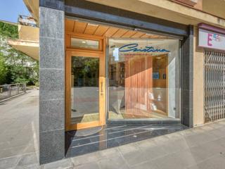 Local Comercial a Poble Nou-Olivar Gran. Conviertéte en el propietario de este local de 70m2 en figueres!
