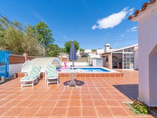 Casa  Sector montseny 122. Casa 3 habitaciones con piscina