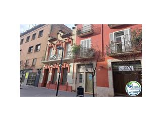 Casa  Calle st pau 34. Casa en venta en el centro de figueres