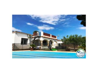 Casa  Calle del baix camp 4. Amplia casa con piscina en venta en mas boscà roses
