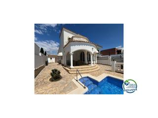 Casa a Sector noguera. En venta casa al canal orientación sudeste , terreno de 542m2 y