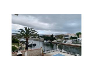Casa a Sector empuries c 5a. Casa de pescadores con amarre y garaje cerrado en empuriabrava