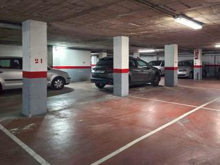 Aparcament cotxe  Calle sud 3. Oportunidad plaza de aparcamiento en venta en el centro de figue