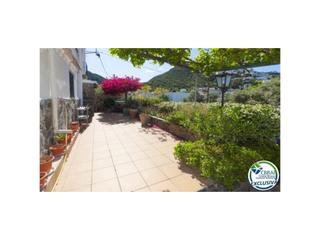 Apartament a Els Grecs-Mas Oliva. Bonito apartamento con terraza de 60m2.