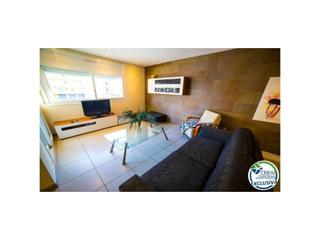 Appartement  Avinguda de la gola de l'estany. Encantador apartamento situado en el centro de la urbanización d