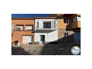 Casa  Plaça de bòsnia. Encantadora casa en venta en vilajuiga!