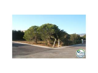 Terreno residenziale in Nord. Terreno en venta de 600m en roses con infinitas posibilidades.