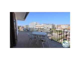 Appartement à Salatar. Ático a 50m de la playa de st margarida.