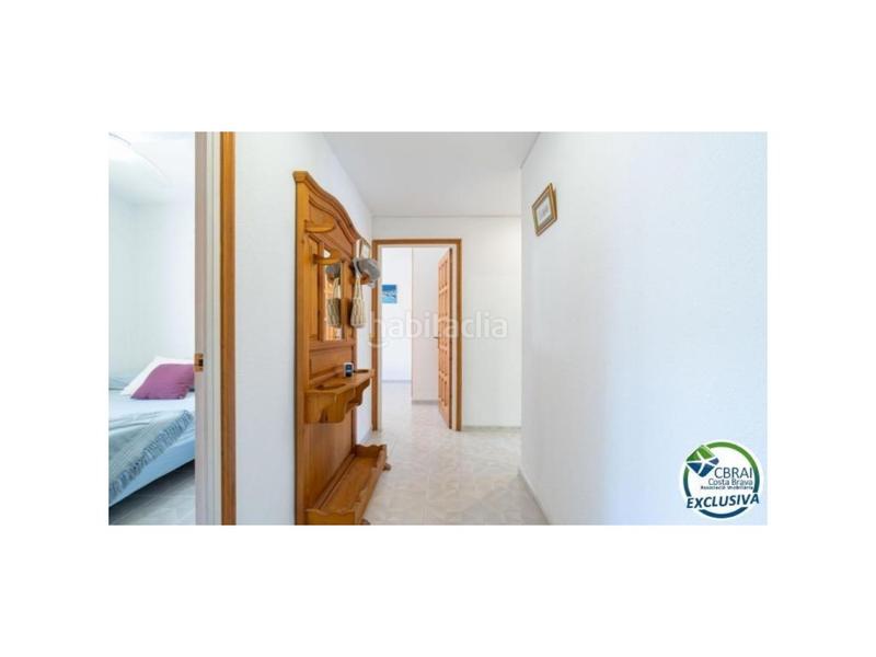 Foto 4f5f76c7-aaa7-4b99-875a-773a697f3bcf. Piso apartamento vista a canal con amarre, parking y trastero en Empuriabrava