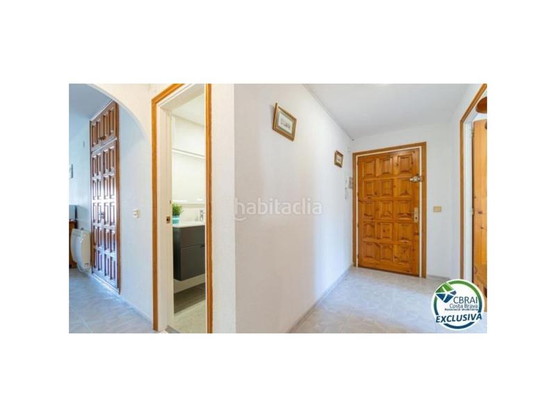 Foto 5810171a-f177-4adb-9f4b-f157828700ea. Piso apartamento vista a canal con amarre, parking y trastero en Empuriabrava