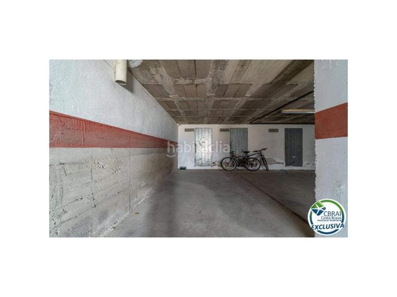 Foto 83ea0522-57b1-4d69-b977-ff7888606f50. Piso apartamento vista a canal con amarre, parking y trastero en Empuriabrava