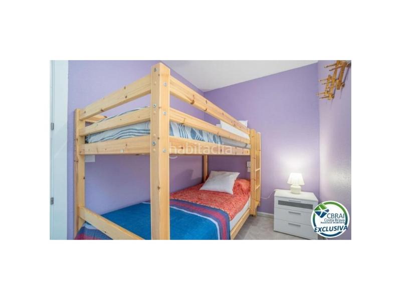 Foto b9584dfc-0da0-4b6d-aa8e-d519147e978a. Piso no te pierdas éstas vistas en éste bonito apartamento . en Empuriabrava
