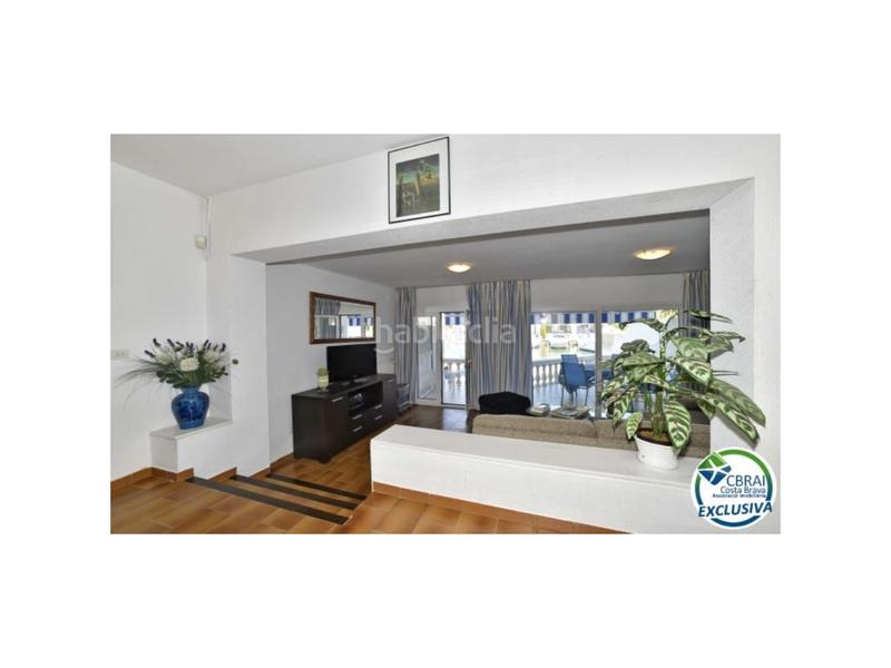 Foto 66c5b4b0-eecb-45d0-9279-294736144097. Casa en carrer salins 1 línea casa de pescador en el sector salins en venta con amarre de 12,5 x 4 m para velero, en Empuriabrava