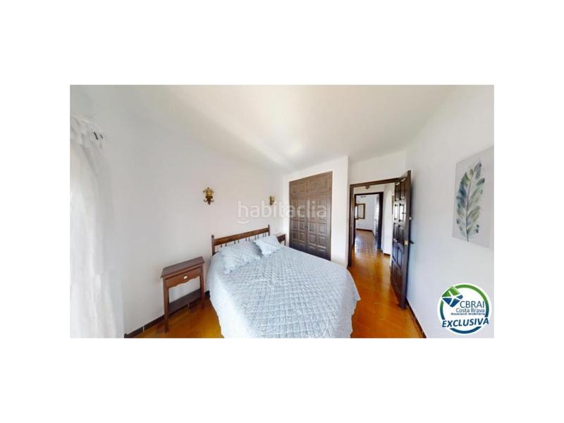 Foto edf712e6-f72b-43b4-8a8d-be2eeddd6f7b. Piso en sector poblat tipic/av. canal 9 apartamento piso las chavolas a 750m de la playa en Empuriabrava