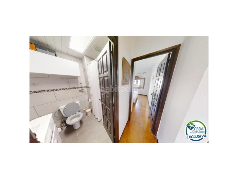 Foto fafbd203-6eaf-4f96-8306-122599abd066. Piso en sector poblat tipic/av. canal 9 apartamento piso las chavolas a 750m de la playa en Empuriabrava