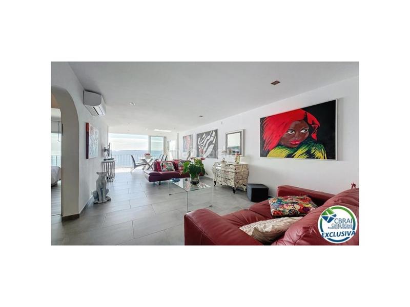 Foto 3c1f3878-703b-4620-8717-d36028076d55. Piso en calle d'antoni canals 96 apartamento de 80 m con vistas al mar excepcionales entre y canyelles en Roses