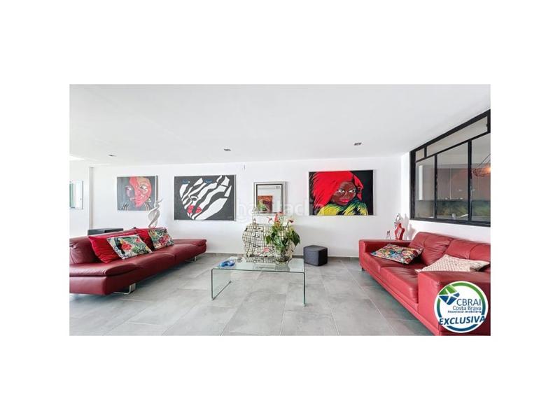 Foto c84c0593-4902-42b7-83d9-6db8c809dee9. Piso en calle d'antoni canals 96 apartamento de 80 m con vistas al mar excepcionales entre y canyelles en Roses