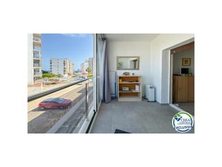Estudio en Avenida de la gola de l'estany 53. Estudio con licencia turística en segunda línea de mar  santa ma