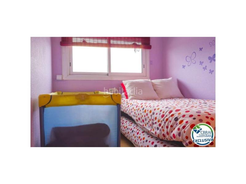 Foto 1f087a69-4fb4-4198-9eef-ee7151805c81. Piso en avenida de la illeta amplio apartamento con terraza, parking, trastero, vistas al mar y piscina en Roses