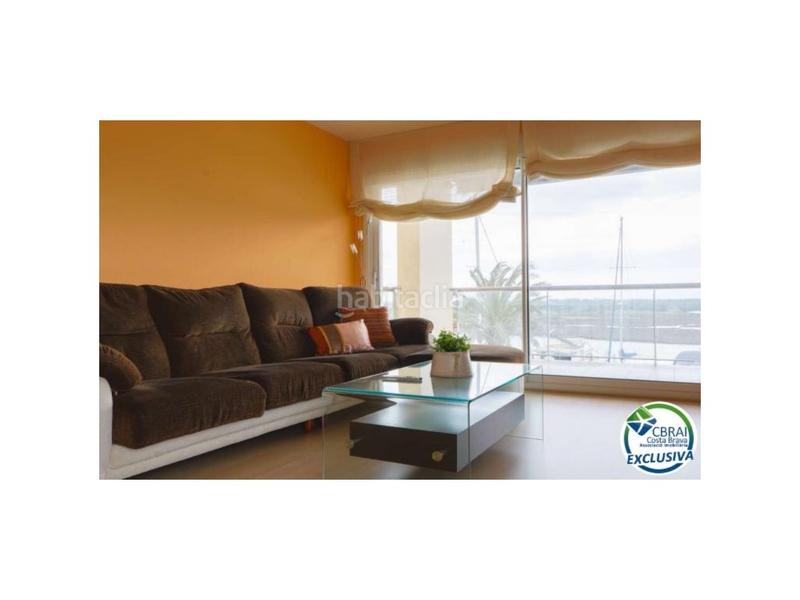 Foto 591af2a9-ca1d-4d73-a9ce-23462464ccb0. Piso en avenida de la illeta amplio apartamento con terraza, parking, trastero, vistas al mar y piscina en Roses