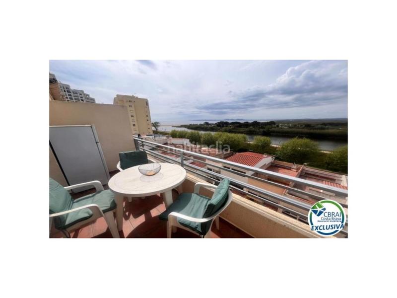 Foto 16d3d435-7516-4f6f-b7e1-e6db5d3ed1f9. Estudio en carrer muga-a muga park acogedor estudio con licencia turística y con terraza privada y vistas panorámicas al mar. en Empuriabrava