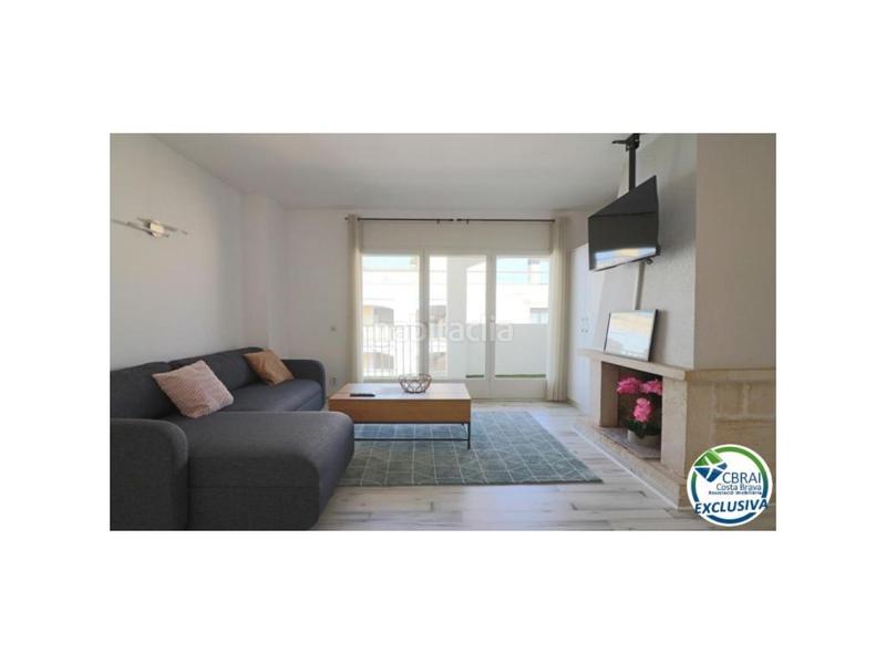 Foto 16395b4a-ae1f-4aaa-a4f9-a917dba61bd4. Piso en sector cavall de mar 55 encantador apartamento reformado en caballito de mar en Empuriabrava