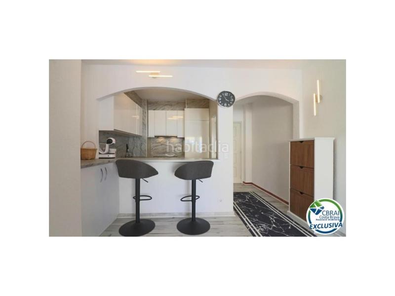 Foto 3d9030a2-1bf8-436d-87c7-861e6d0409e1. Piso en sector cavall de mar 55 encantador apartamento reformado en caballito de mar en Empuriabrava