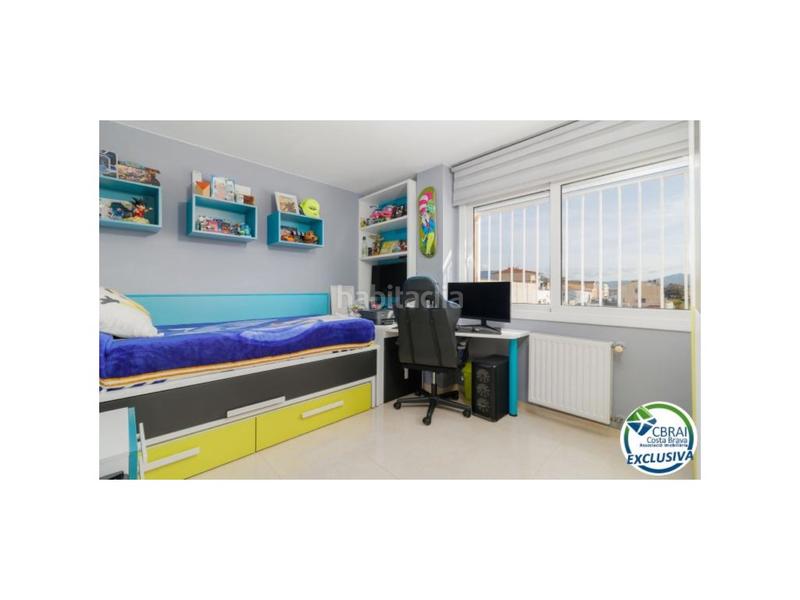 Foto c4f284af-ac72-421f-a4a6-f6733000d0a5. Casa en sector puigmal a 510 casa con piscina en puigmal, 4 habitaciones, y ubicación ideal en Empuriabrava