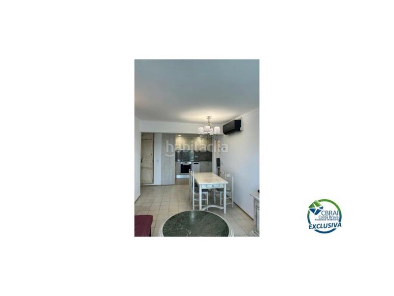 Foto a547578f-800a-4846-927f-0a97d09060a5. Piso en sector muga a apartamento reformado con licencia turística en primera línea de playa con magníficas vistas al mar y al parque natural els aiguam en Empuriabrava