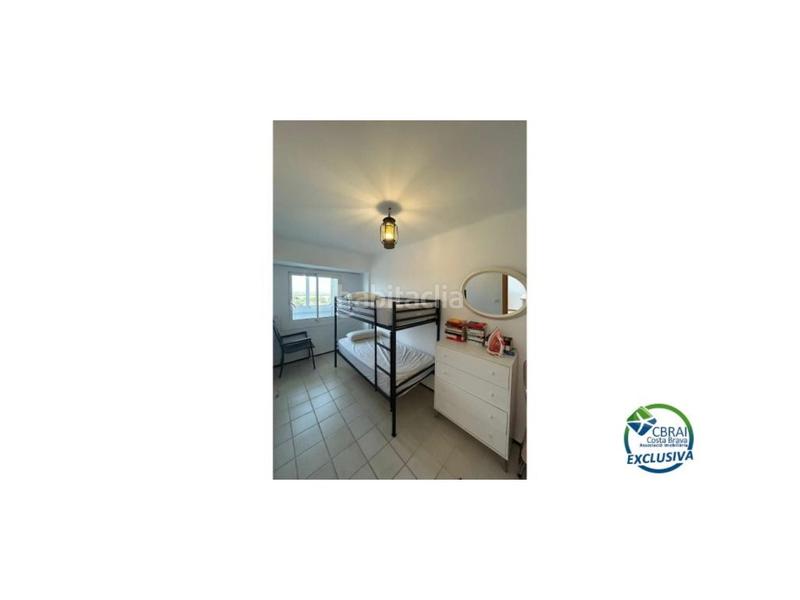 Foto ee7b8c6d-555d-4a09-9cad-7f8e75966c96. Piso en sector muga a apartamento reformado con licencia turística en primera línea de playa con magníficas vistas al mar y al parque natural els aiguam en Empuriabrava