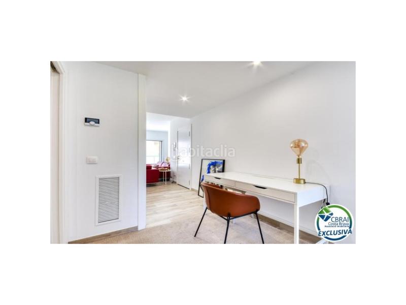 Foto 4a4b7bd9-d8d6-4ab8-b377-15dba2cc2321. Piso en calle del raval dels grecs 21 oportunidad centro piso del 2020 con garaje opcional en Roses