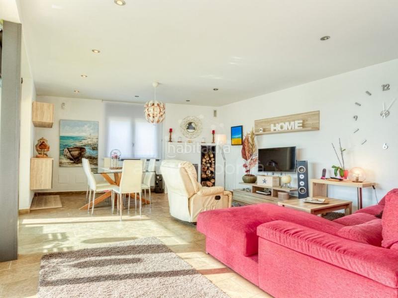 Foto 0d4c8187-da44-441b-b28d-4dcd17bbe5f3. Casa en calle vilafant 15 en santa llogaia, privacidad, luz natural, espacio al aire libre ... 396 m2 útiles y 400 m2 de terreno 100 edificable. en Santa Llogaia d´Àlguema