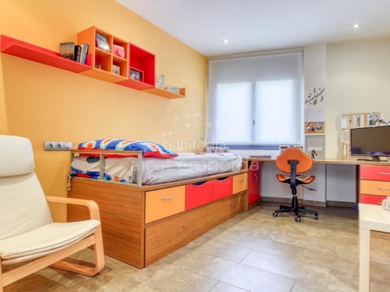 Foto 27585020-4116-4d24-b94b-ef4e0e61a0de. Casa en calle vilafant 15 en santa llogaia, privacidad, luz natural, espacio al aire libre ... 396 m2 útiles y 400 m2 de terreno 100 edificable. en Santa Llogaia d´Àlguema