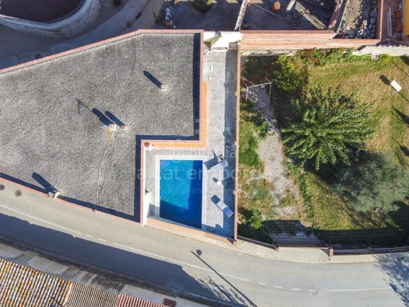 Foto 33eb4f9c-35dc-4724-be97-862d651e437e. Casa en calle vilafant 15 en santa llogaia, privacidad, luz natural, espacio al aire libre ... 396 m2 útiles y 400 m2 de terreno 100 edificable. en Santa Llogaia d´Àlguema