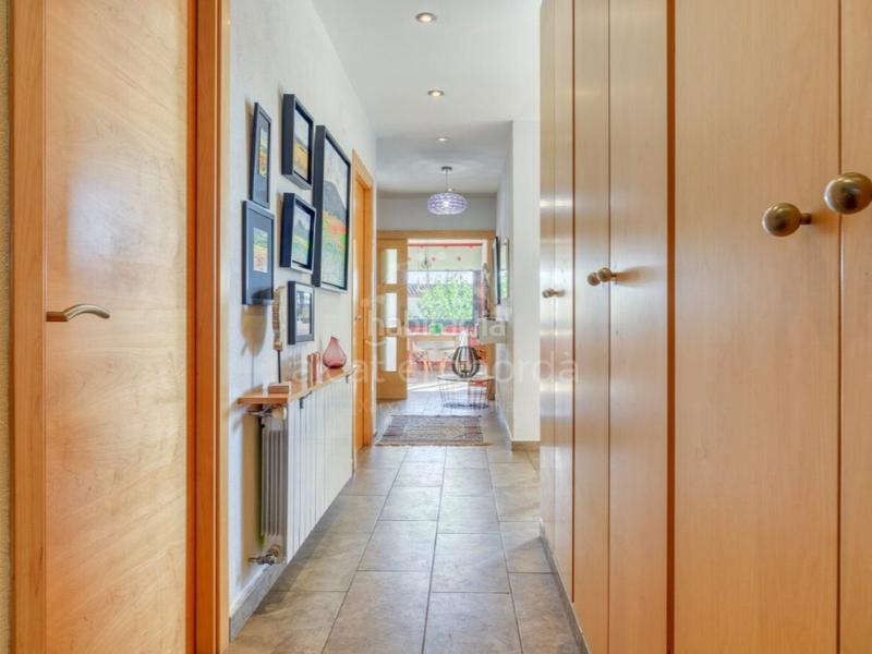 Foto ad0a54a0-34fe-4ecf-ba7d-724cd94f6eb1. Casa en calle vilafant 15 en santa llogaia, privacidad, luz natural, espacio al aire libre ... 396 m2 útiles y 400 m2 de terreno 100 edificable. en Santa Llogaia d´Àlguema