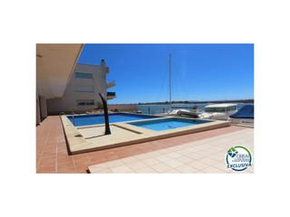 Appartement  Calle del cap de ponent 24. Hermoso piso de gran superficie a poca distancia de la playa de