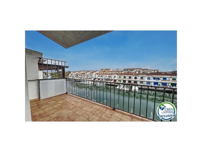 Foto e0231668-2f38-421a-a778-348e732ec036. Piso en sector porto fino 16 se vende apartamento vista canal porto fino en Empuriabrava