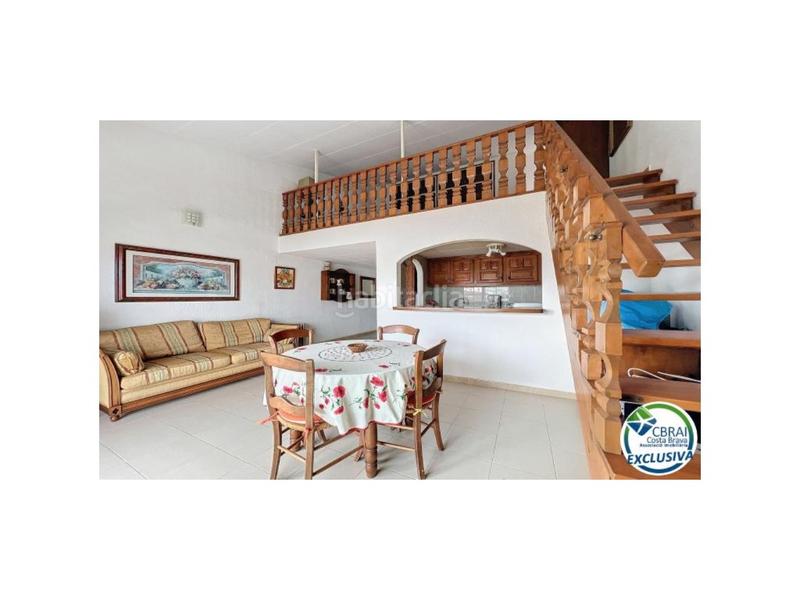 Foto eb6abb6d-93c4-4928-b680-7365d899a9e7. Piso en sector porto fino 16 se vende apartamento vista canal porto fino en Empuriabrava