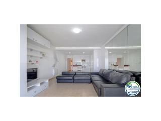 Piso en Sector sant maurici 212. Bonito apartamento con vistas al lago