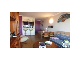 Etagenwohnung in Sector alberes. Apartamento de dos habitaciones con licencia turística.