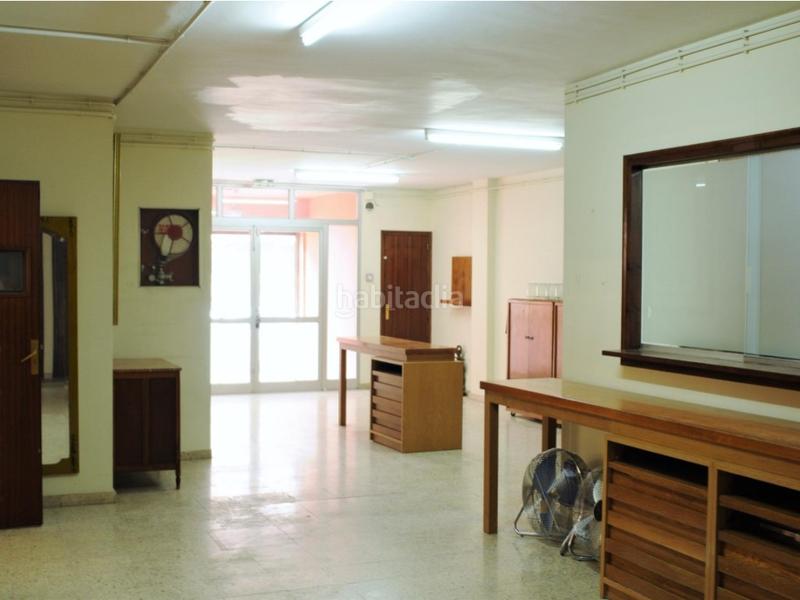 Foto 6312fb5b-78a2-4f63-bc1a-1bfef2c9ea0b. Local comercial a Eixample-Horta Capallera Figueres