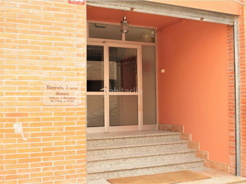 Foto 9f444dc0-a1d5-4722-bc06-1f1ba1b4fb38. Local comercial a Eixample-Horta Capallera Figueres